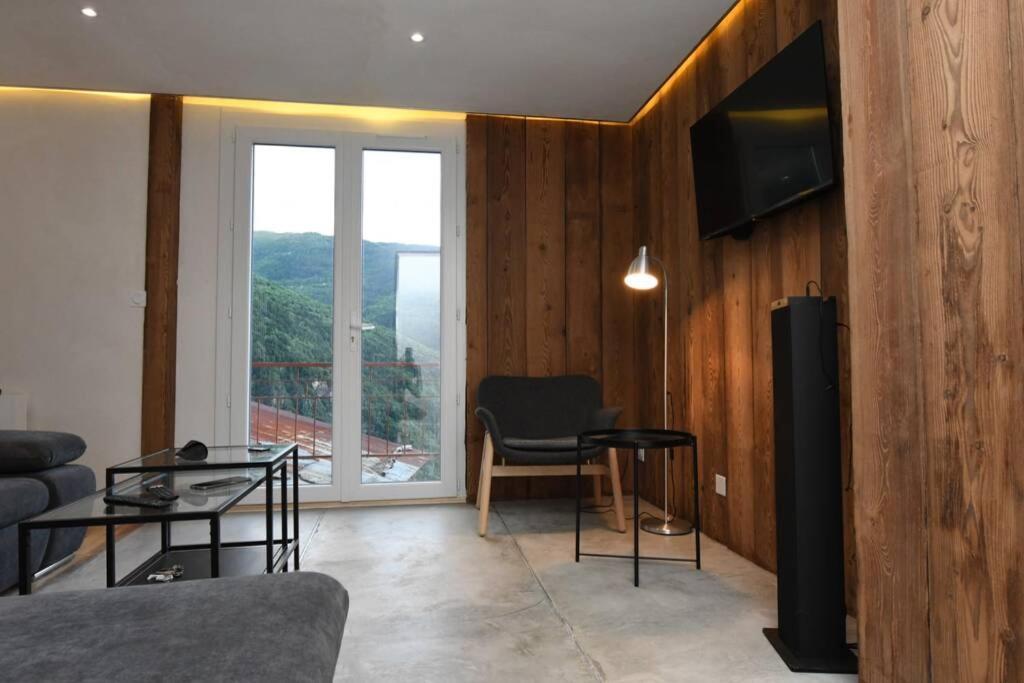 Logement Renove Avec Vue Panoramique La Saussaz Ngoại thất bức ảnh